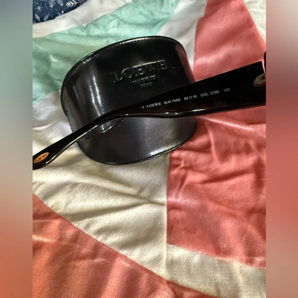 Loewe Black Sunglasses EUC - Picture 5 of 9